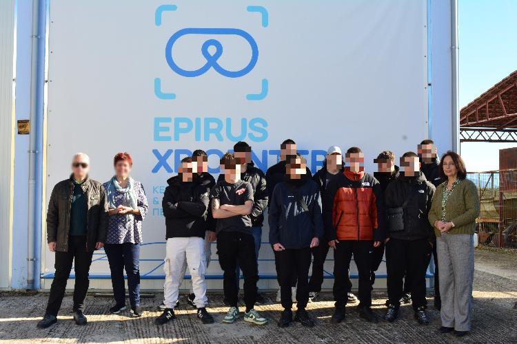 Visit of the 1st EPAL Ioannina to the Human-Computer Interaction Research Laboratory – HCILAB and the Center for Virtual, Augmented and Mixed Reality of Epirus Region – EpirusXRcenter
